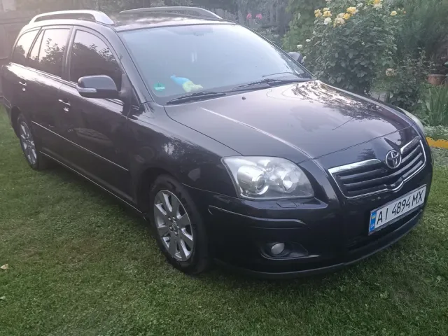 Toyota Avensis - фото 3