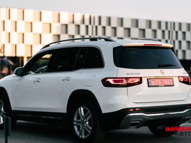 Mercedes-Benz GLB - фото 3
