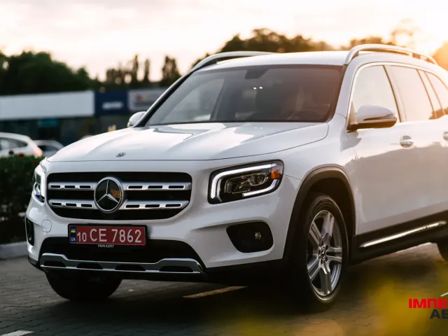 Mercedes-Benz GLB - фото 1