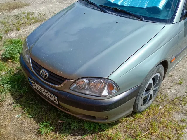 Toyota Avensis - фото 5