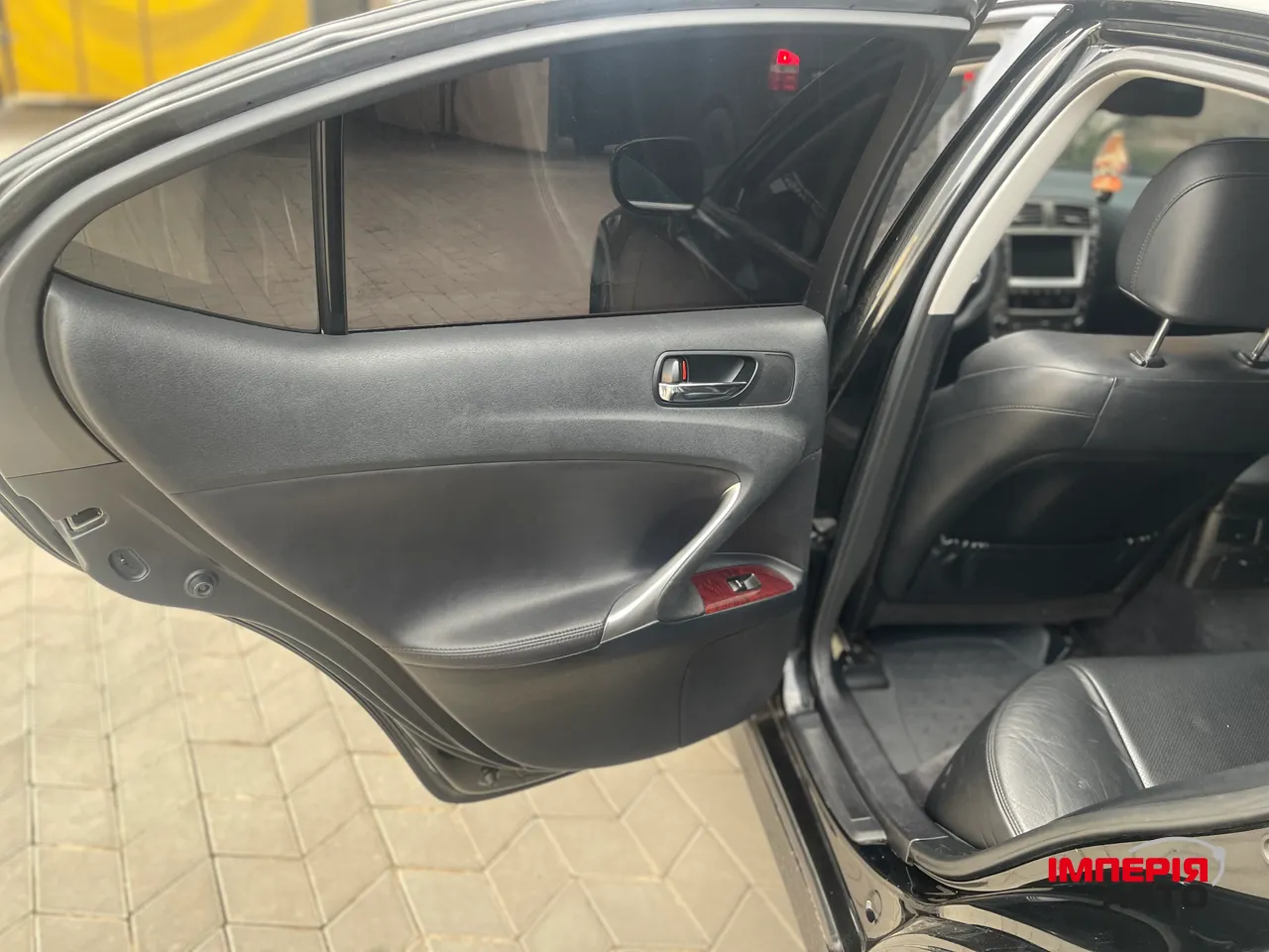 Lexus IS - фото 8