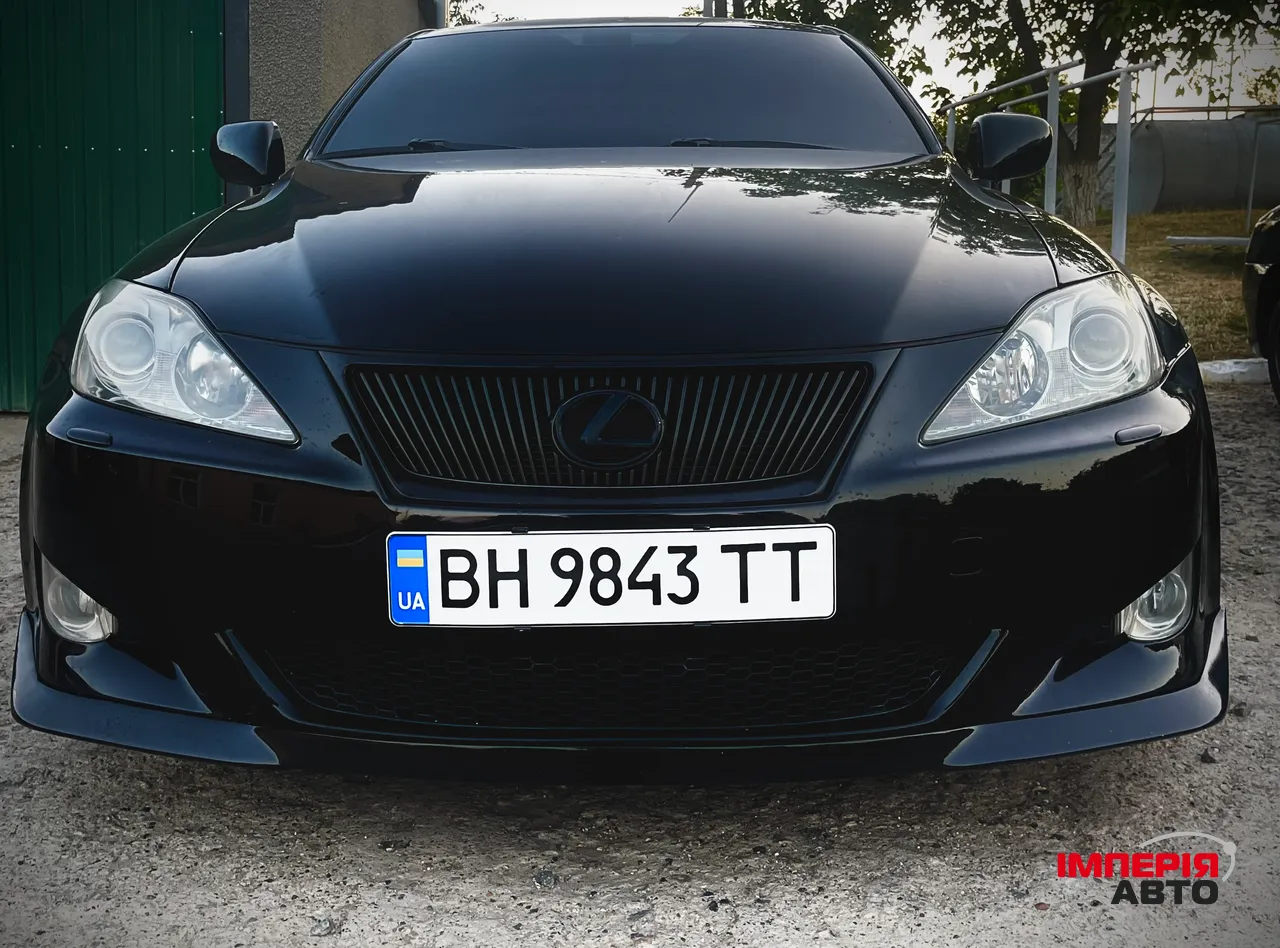 Lexus IS - фото 24