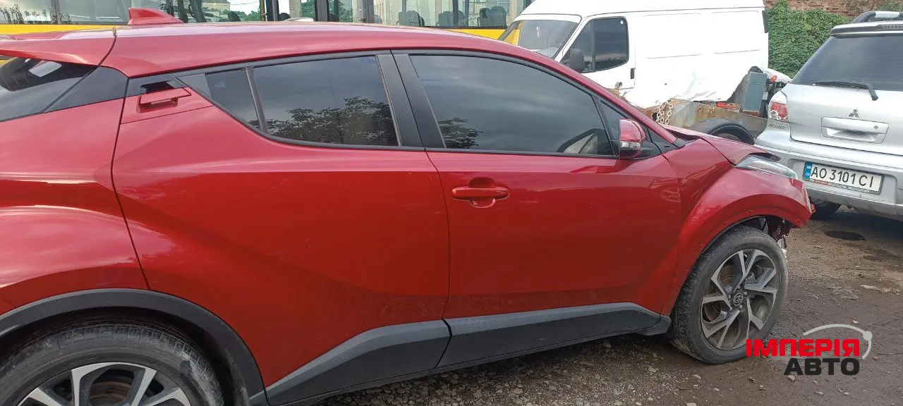 Toyota C-HR - фото 8