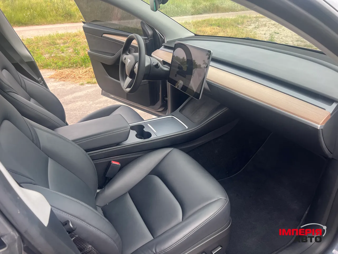 Tesla Model Y - фото 14