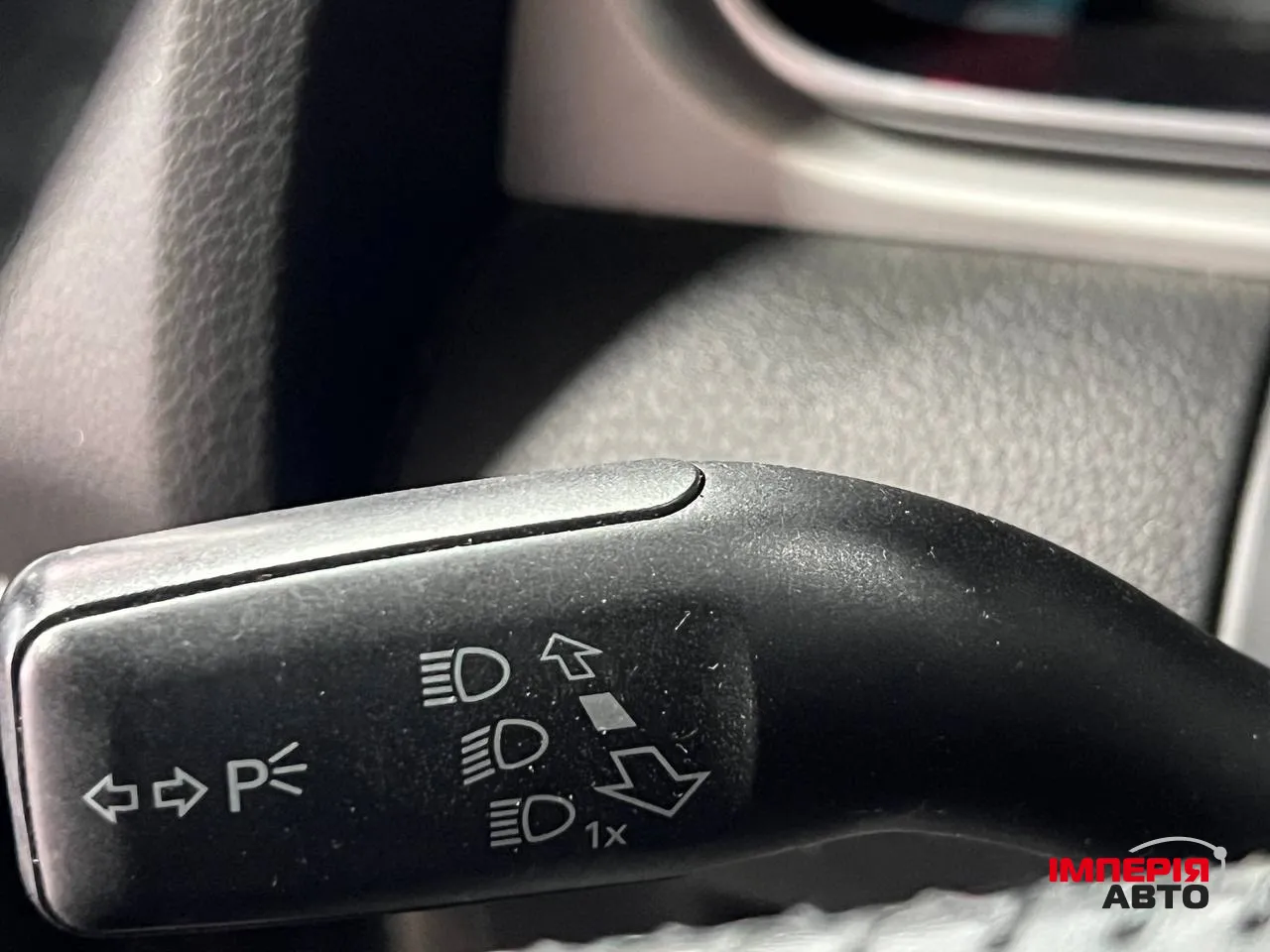 Audi Q7 - фото 25