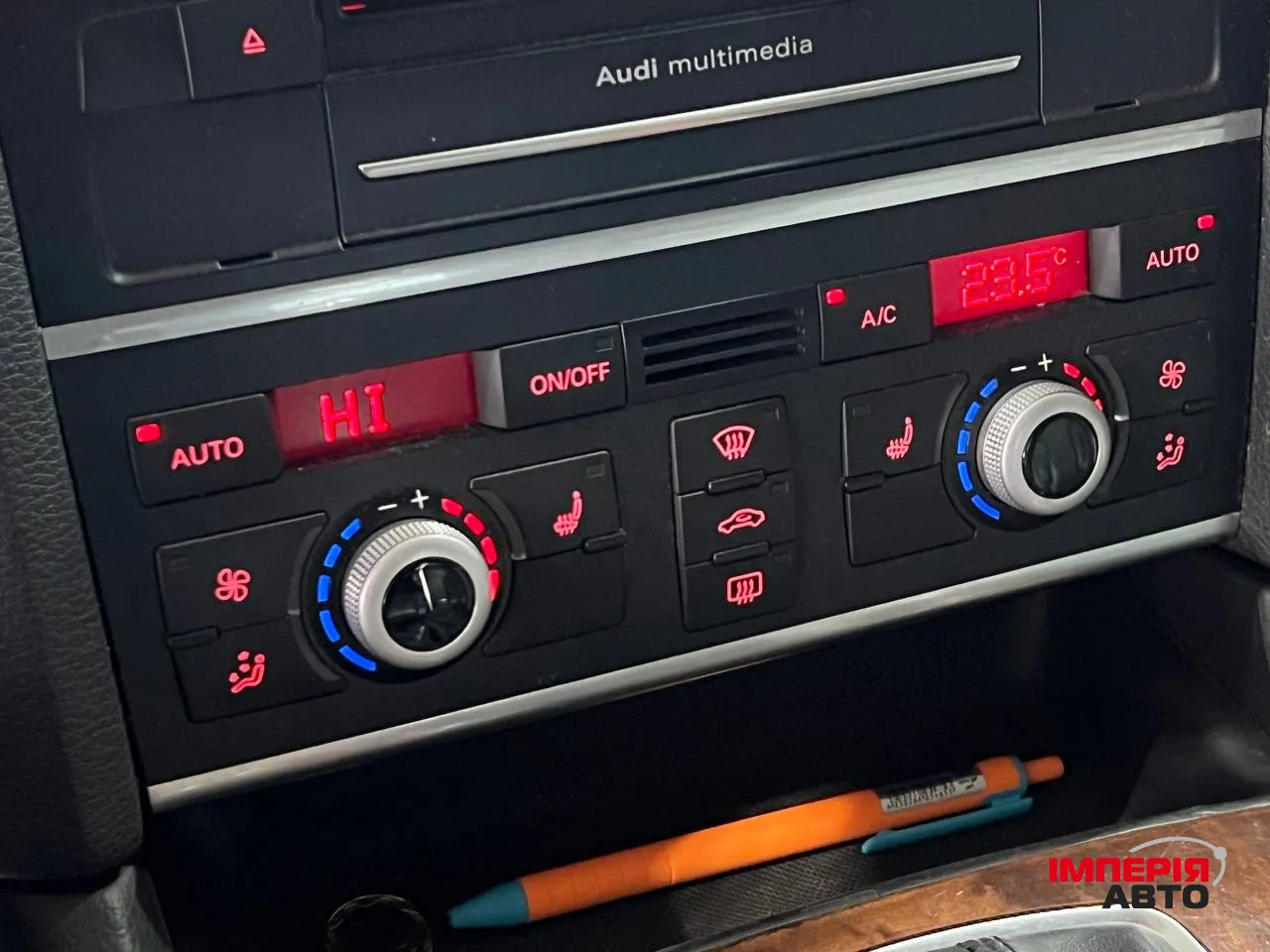 Audi Q7 - фото 20