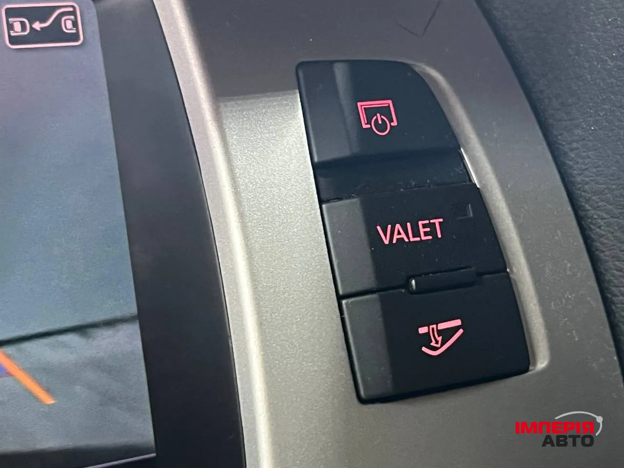 Audi Q7 - фото 18