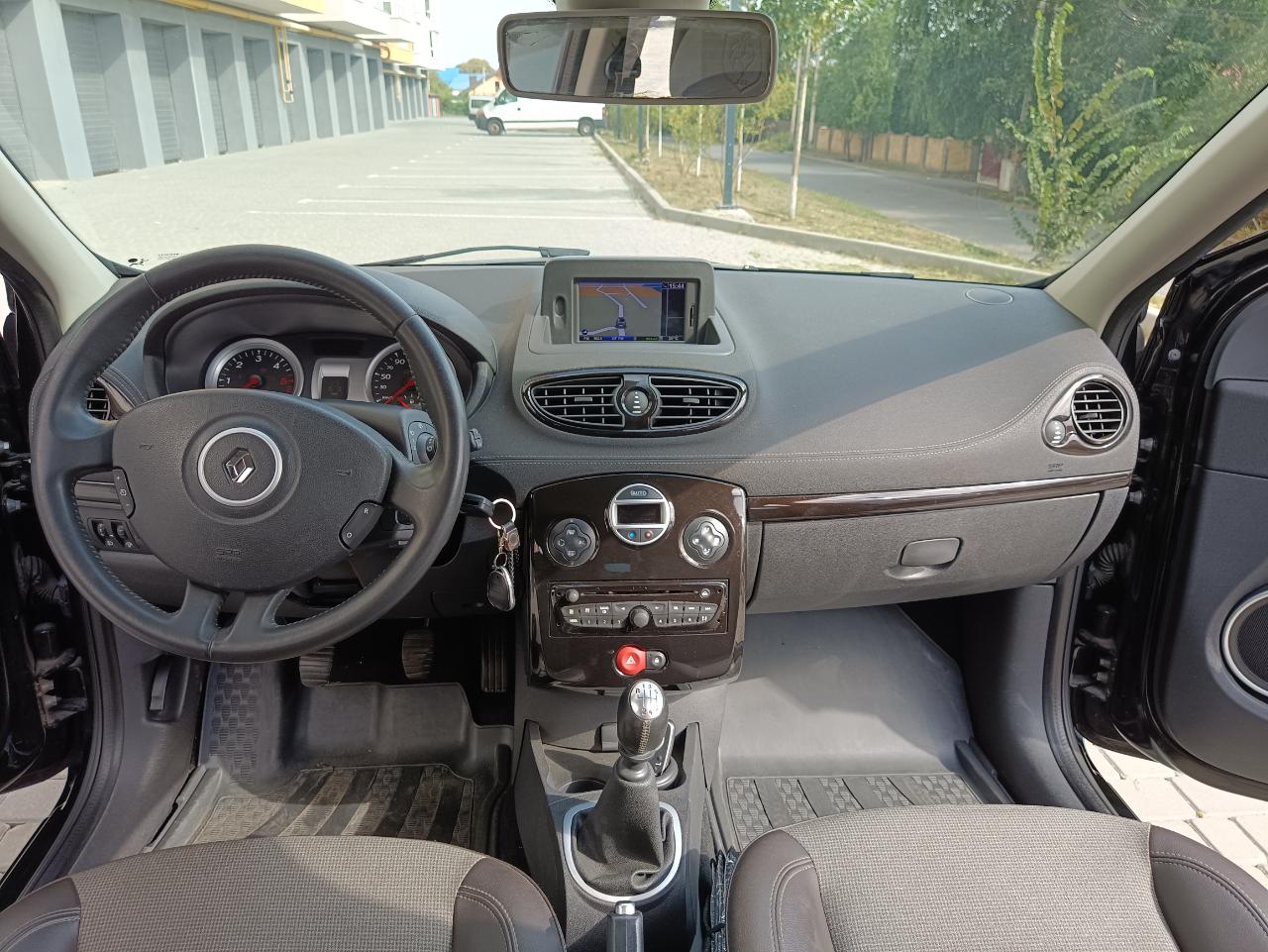 Renault Clio - фото 3