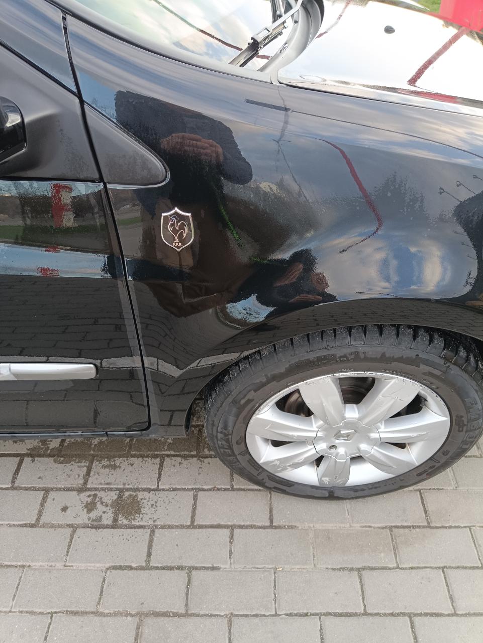 Renault Clio - фото 9