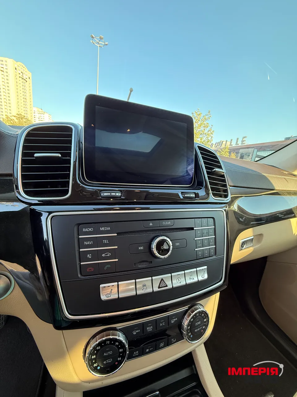 Mercedes-Benz GLS - фото 9