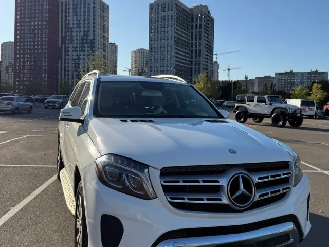 Mercedes-Benz GLS - фото 1
