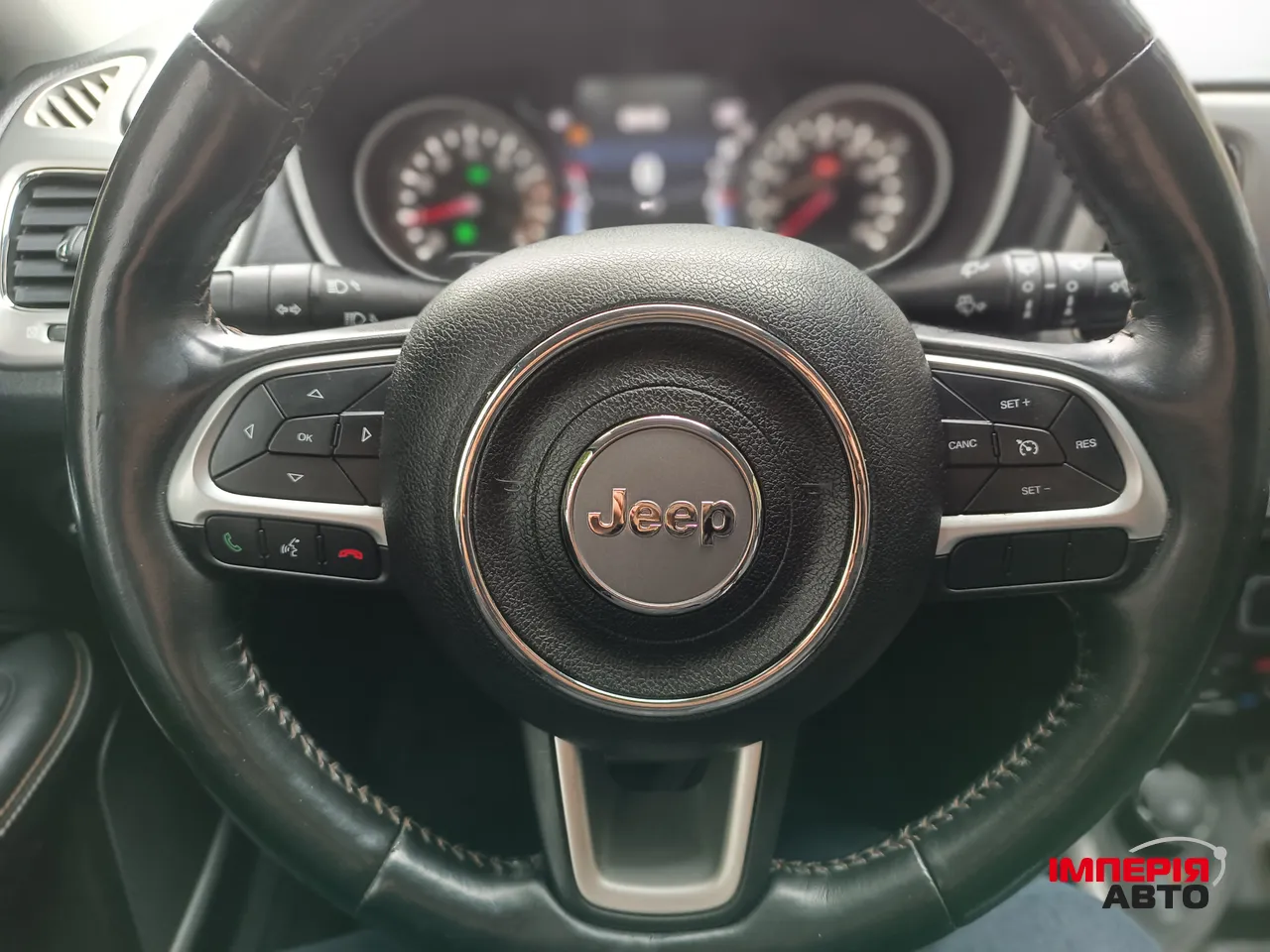Jeep Compass - фото 13