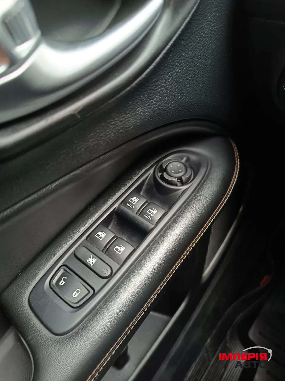 Jeep Compass - фото 12