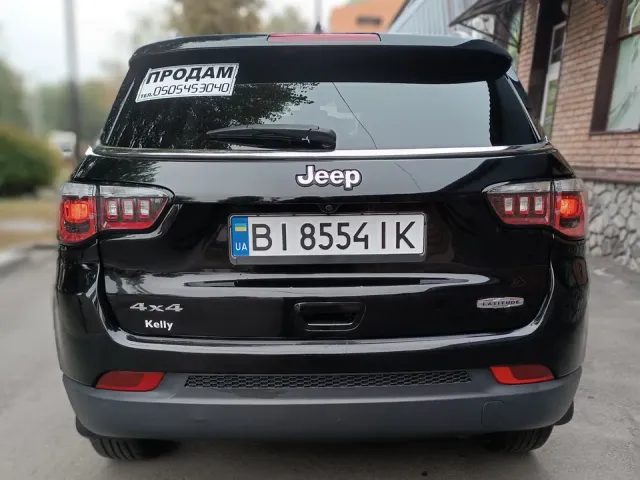 Jeep Compass - фото 2