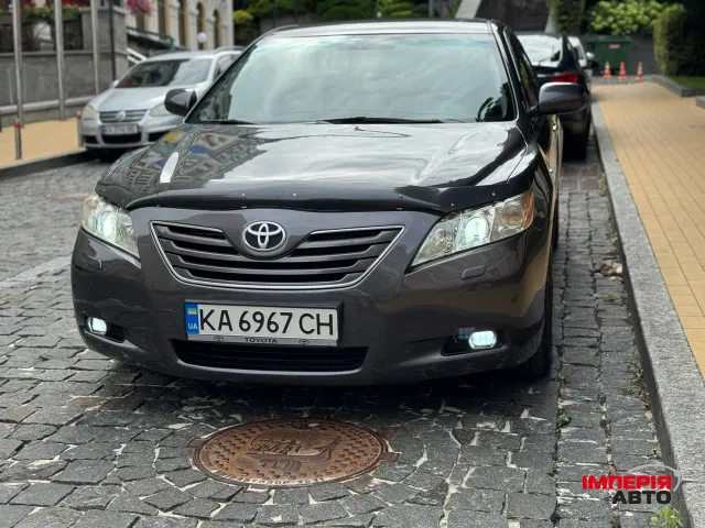 Toyota Camry - зображення 1