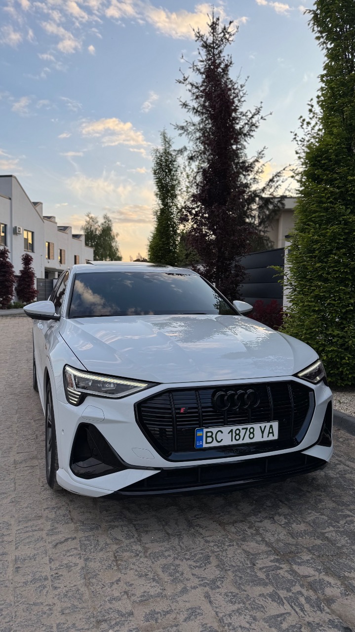 Audi e-tron Sportback - фото 4