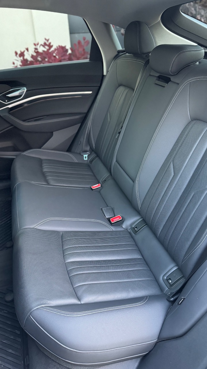 Audi e-tron Sportback - фото 8