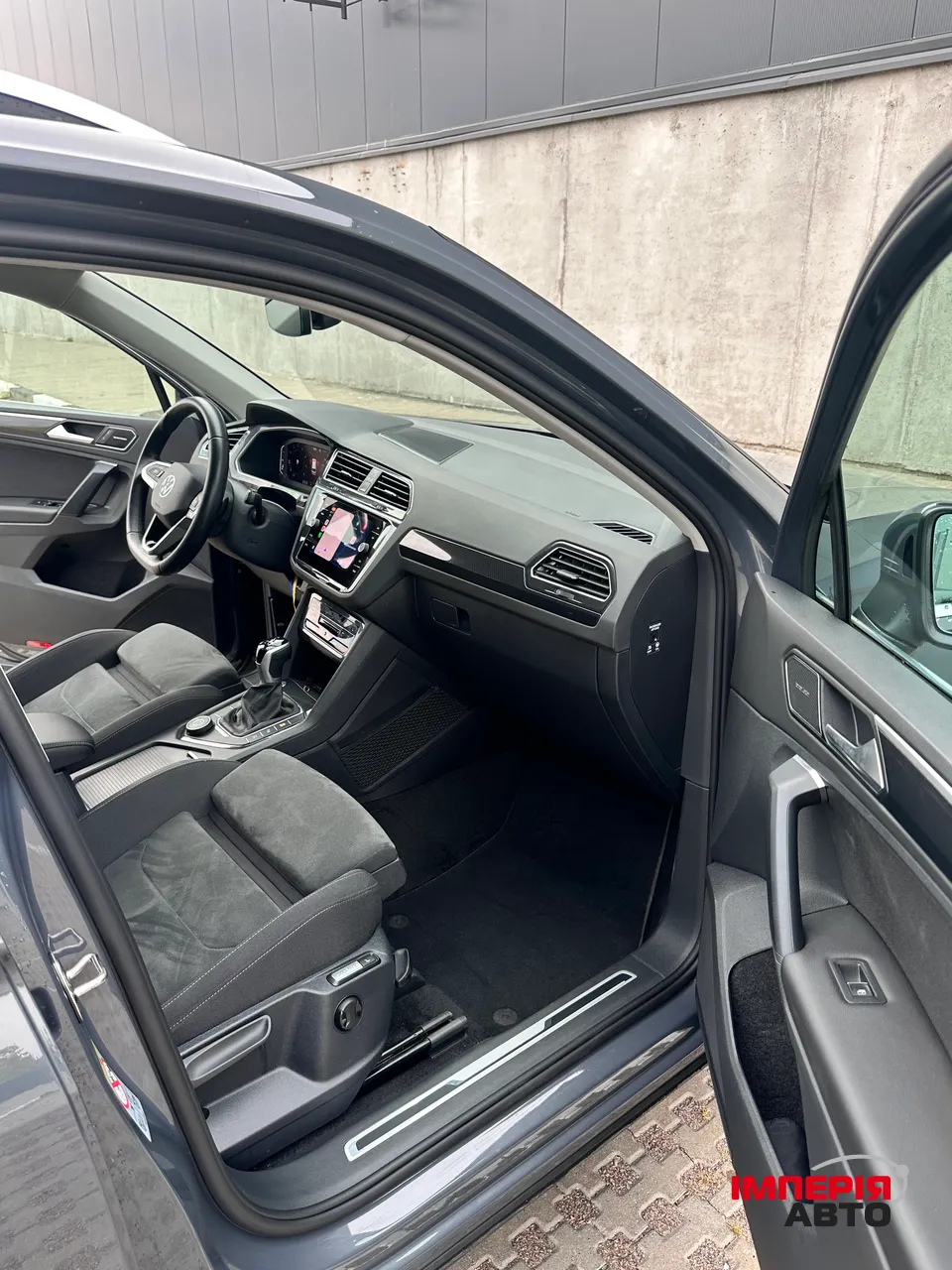 Volkswagen Tiguan - фото 10