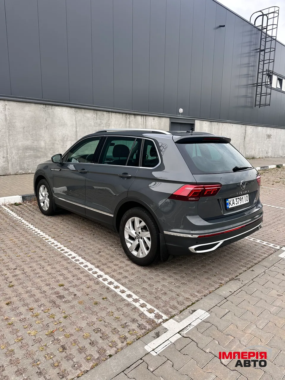Volkswagen Tiguan - фото 2