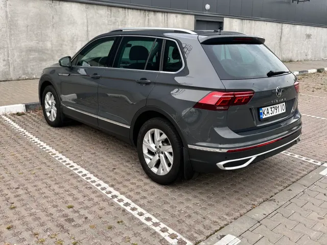Volkswagen Tiguan - фото 2