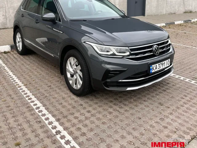Volkswagen Tiguan - фото 5