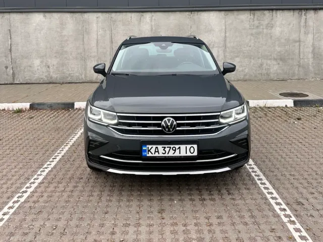 Volkswagen Tiguan - фото 3