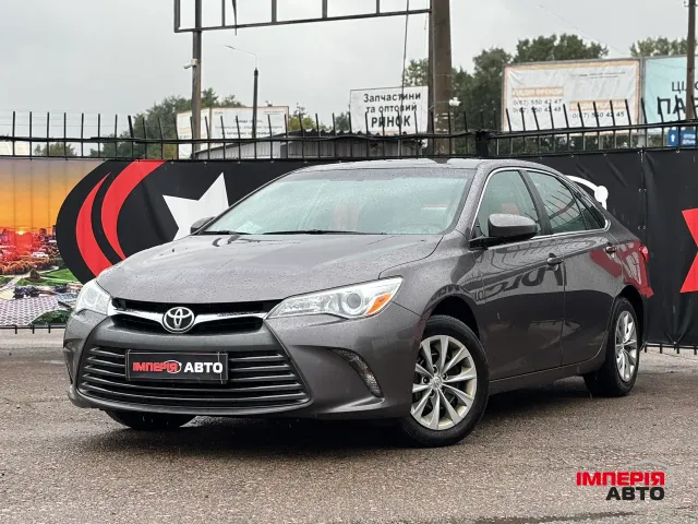 Toyota Camry - зображення 1