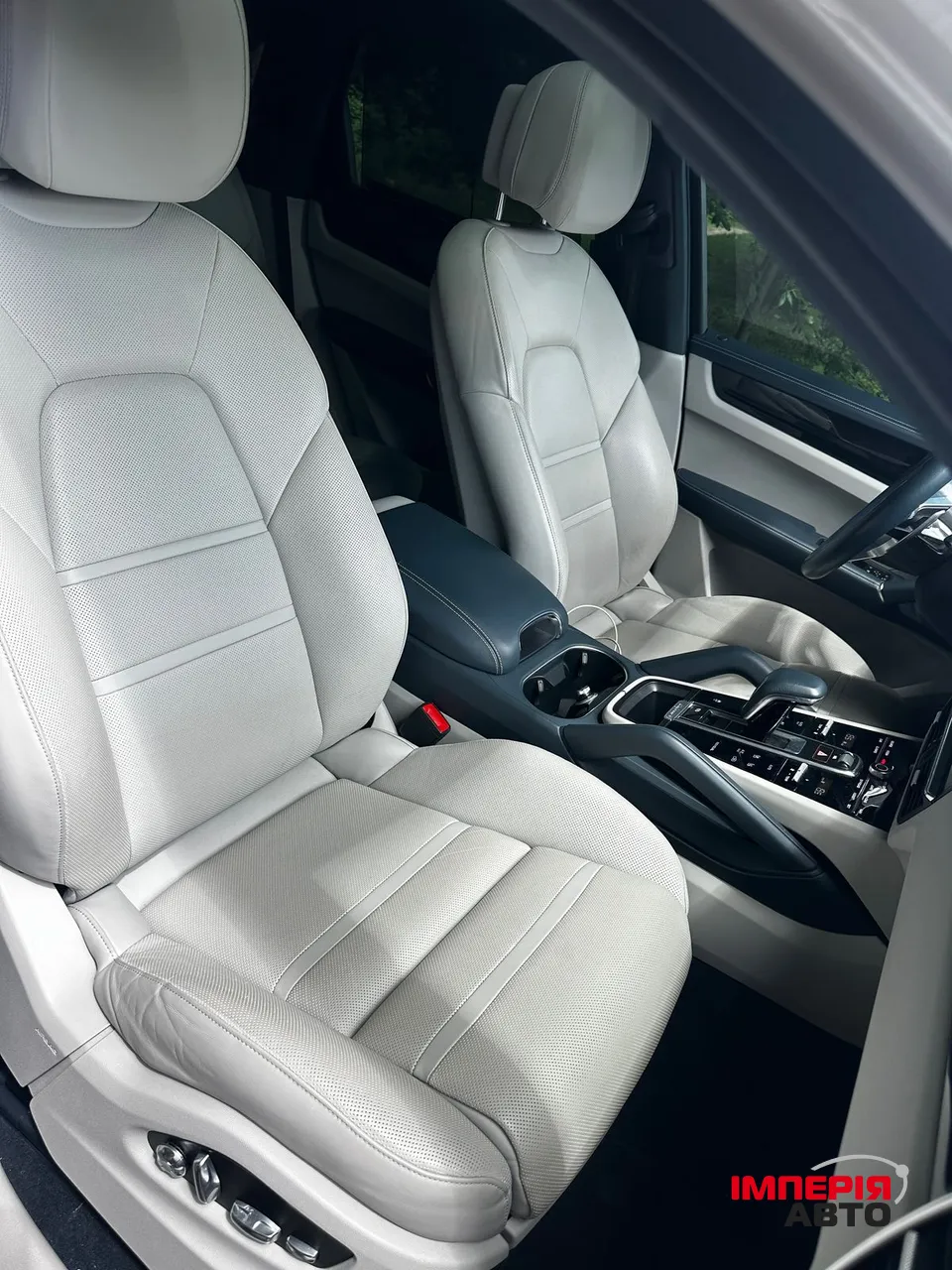 Porsche Cayenne - фото 27