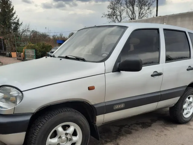 Chevrolet Niva - фото 2