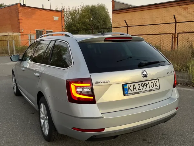 Skoda Octavia - фото 4