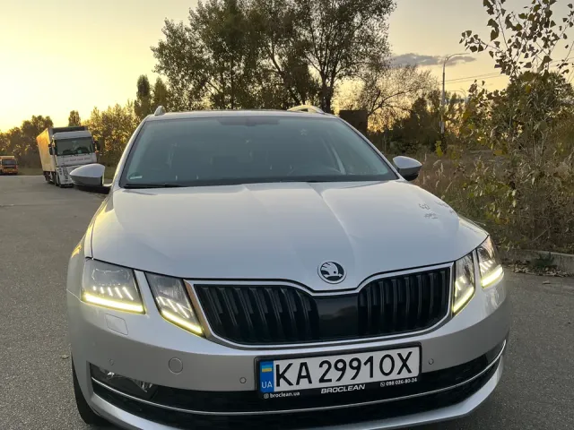 Skoda Octavia - фото 2