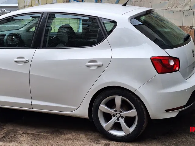 SEAT Ibiza - фото 4