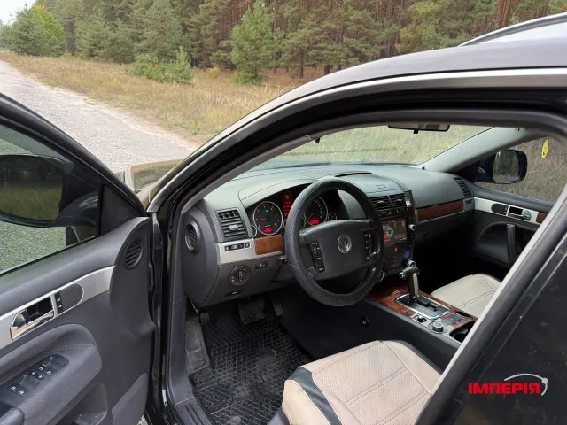 Volkswagen Touareg - фото 4