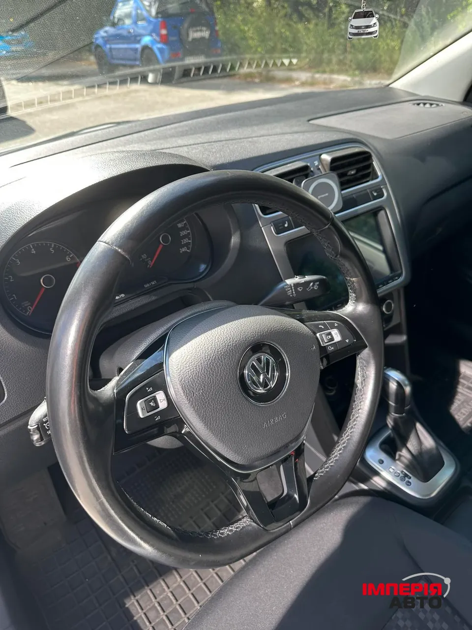 Volkswagen Polo - фото 12