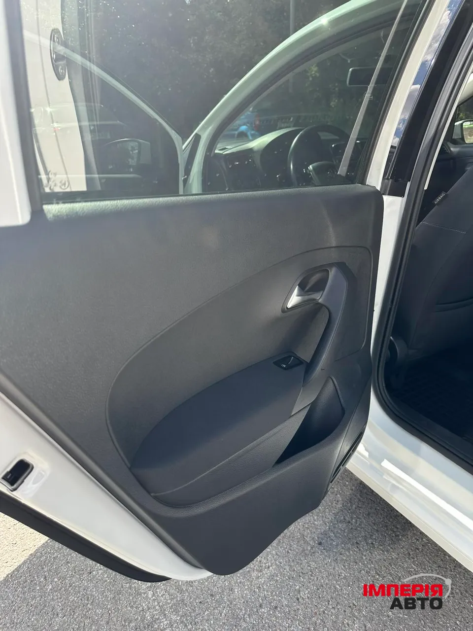 Volkswagen Polo - фото 16