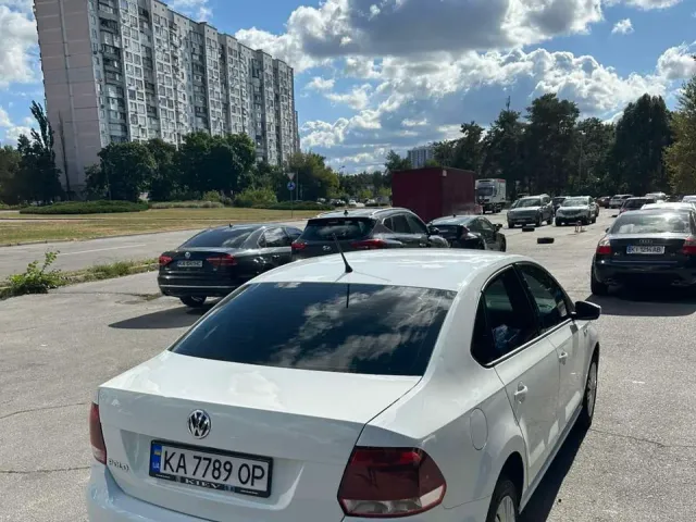 Volkswagen Polo - фото 4