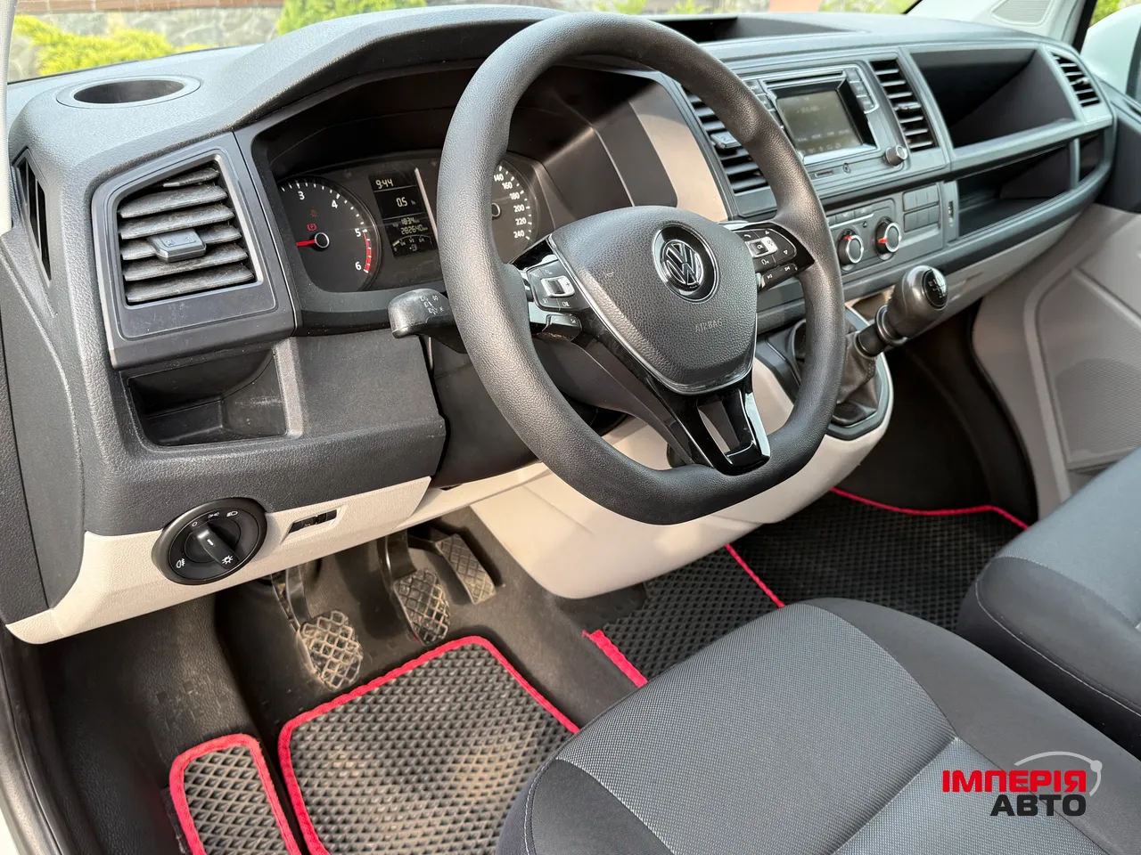 Volkswagen Transporter - фото 40