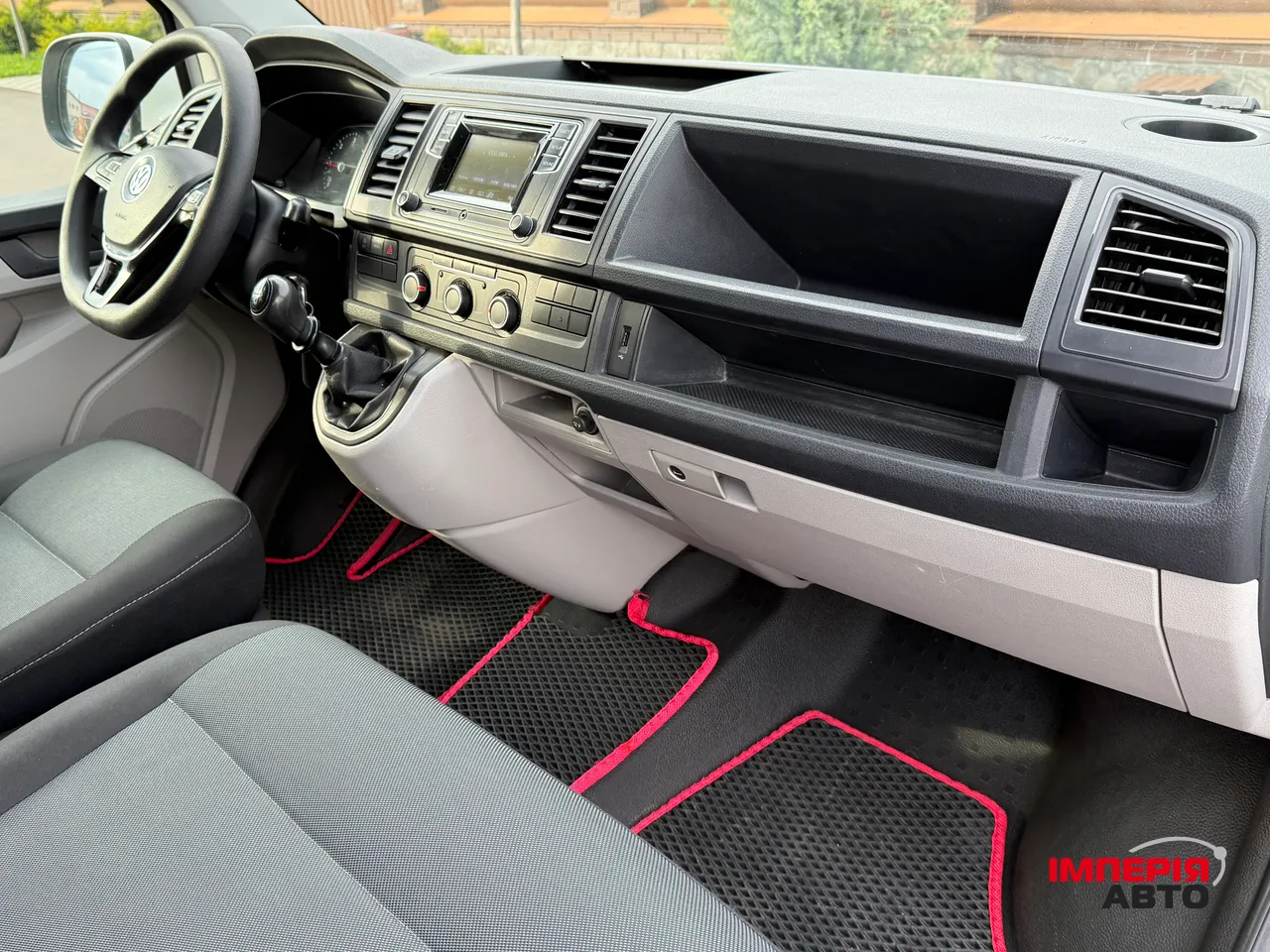 Volkswagen Transporter - фото 42