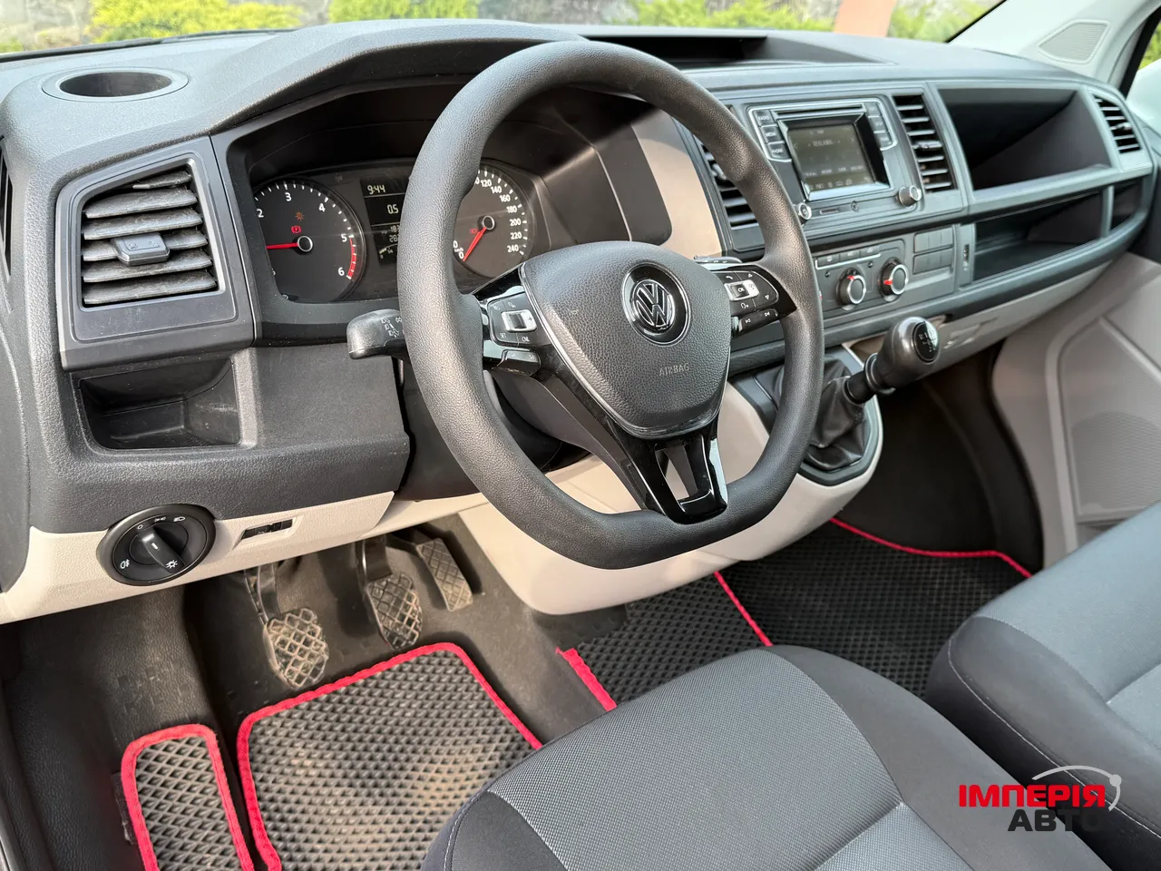 Volkswagen Transporter - фото 37