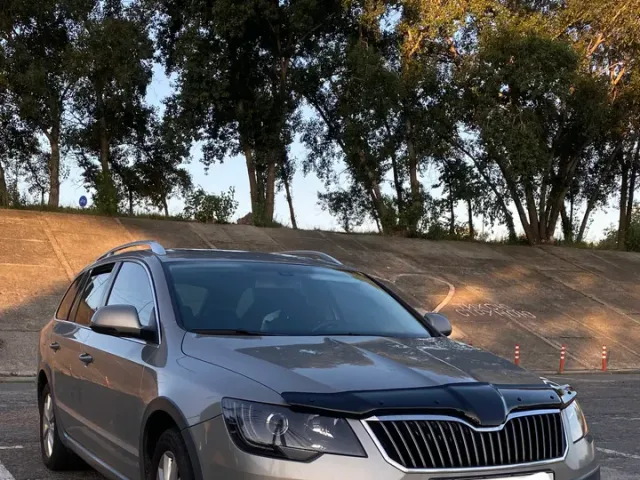Skoda Superb - фото 2