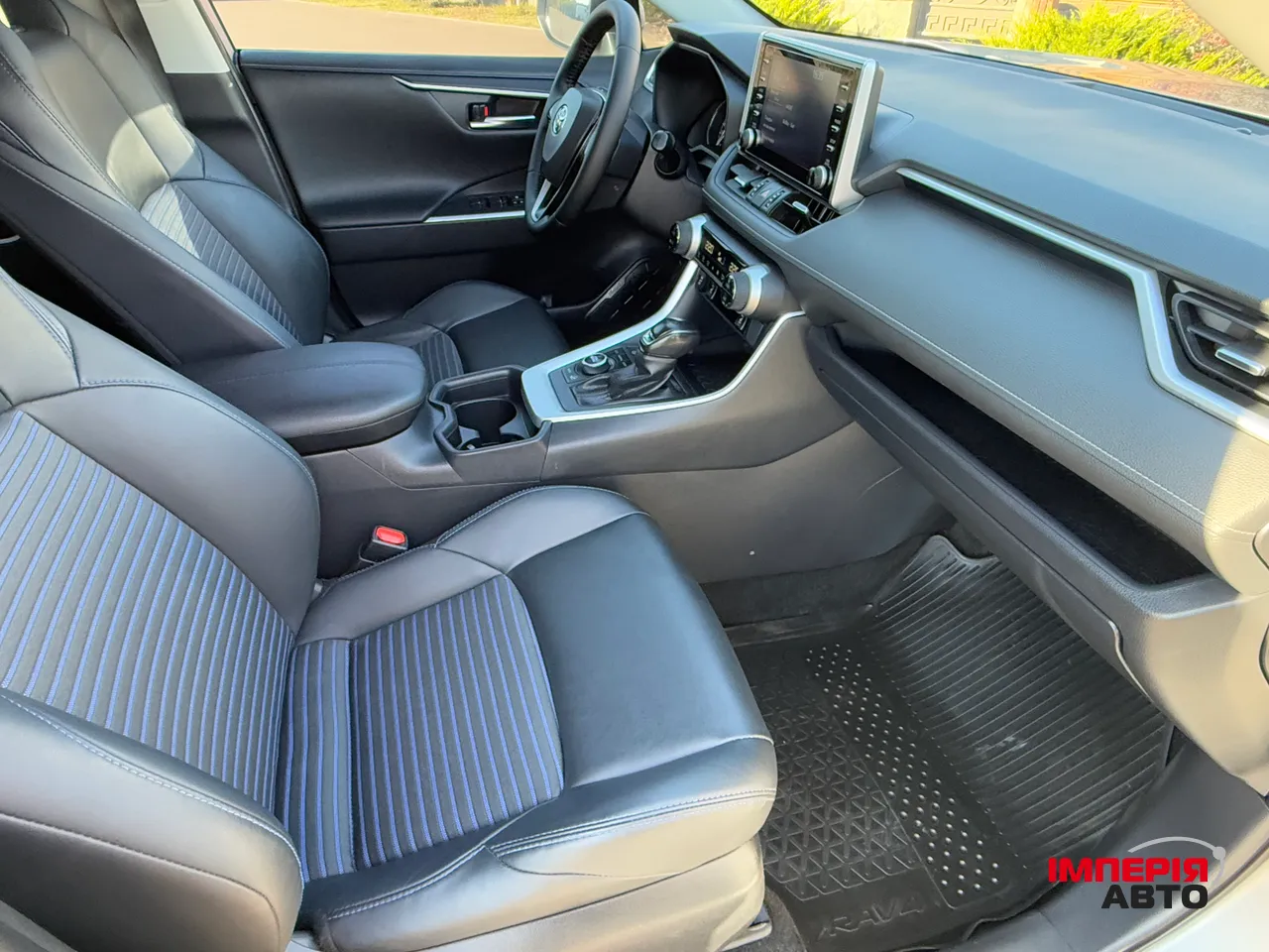 Toyota RAV4 - фото 65