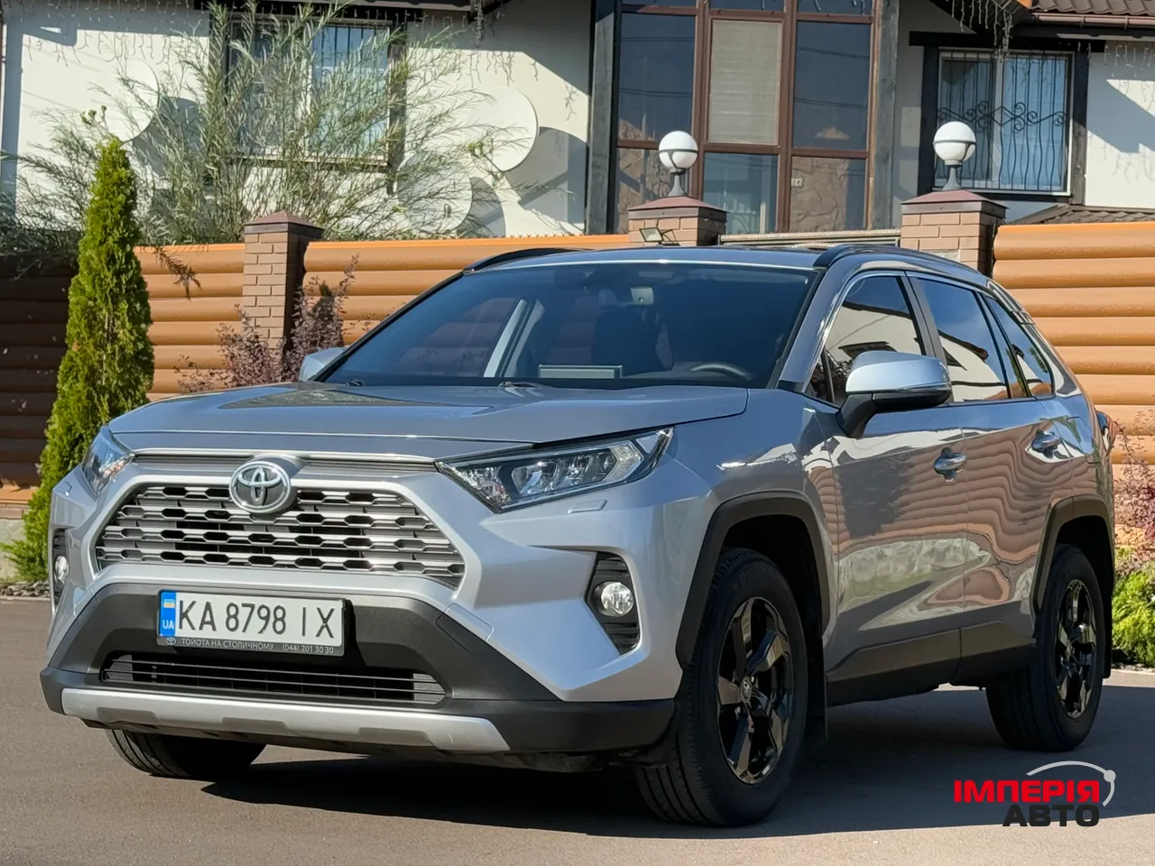 Toyota RAV4 - фото 10