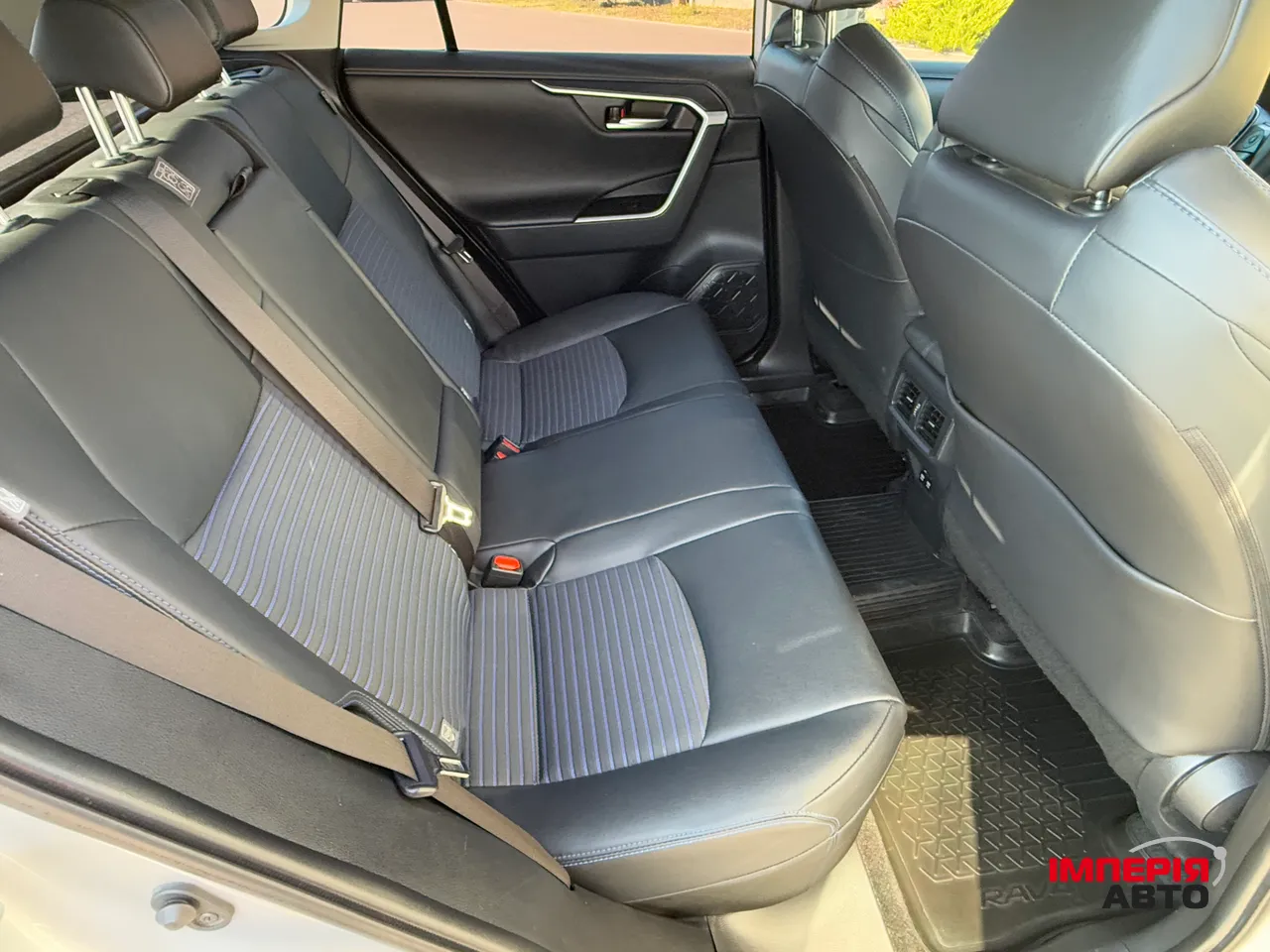 Toyota RAV4 - фото 62