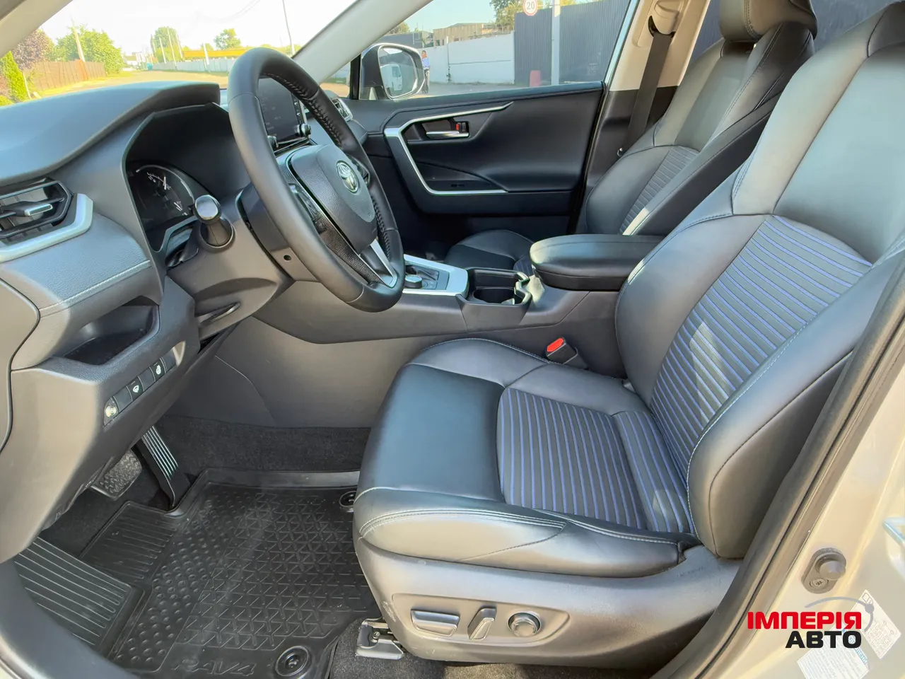 Toyota RAV4 - фото 51