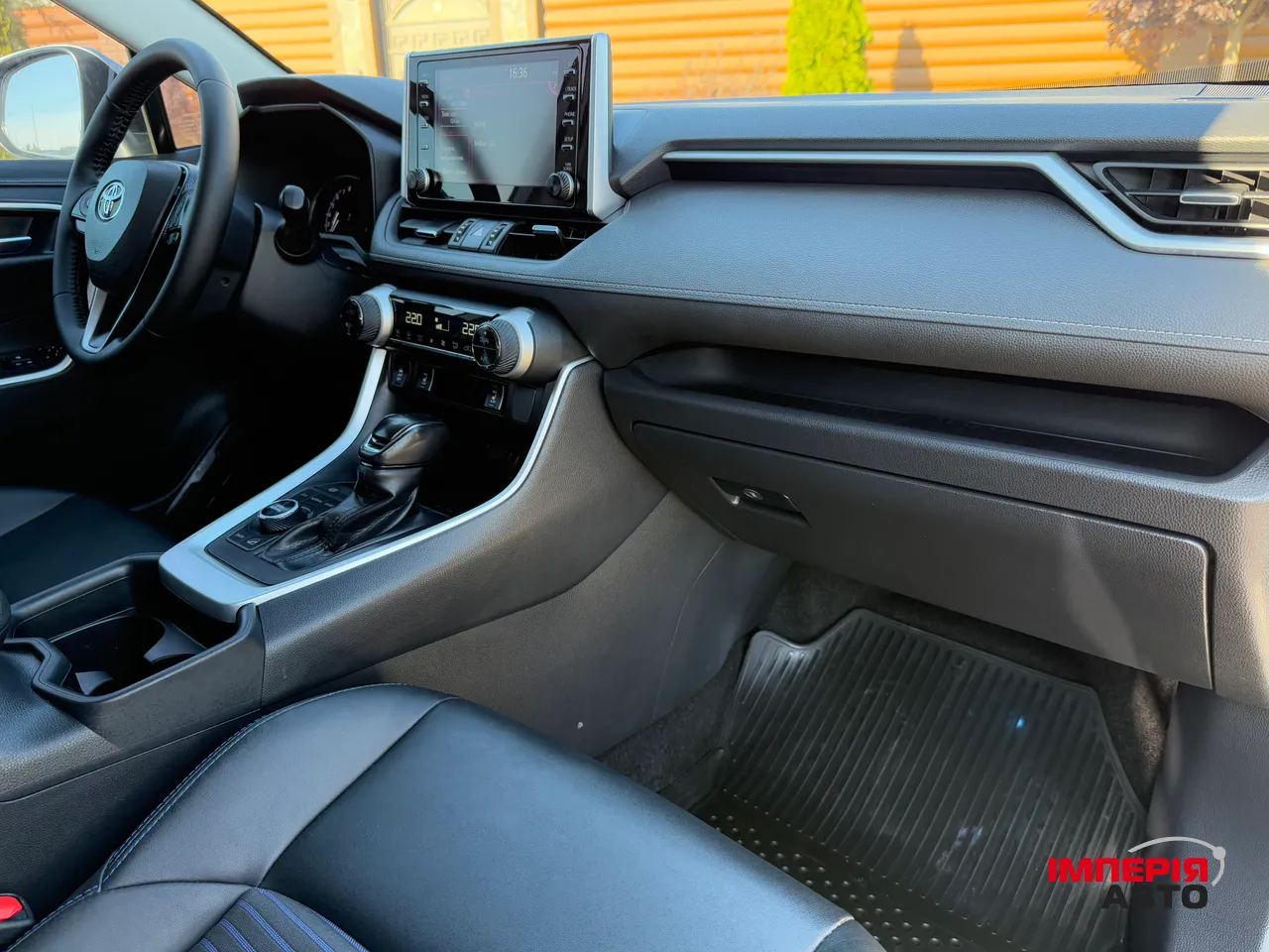 Toyota RAV4 - фото 68