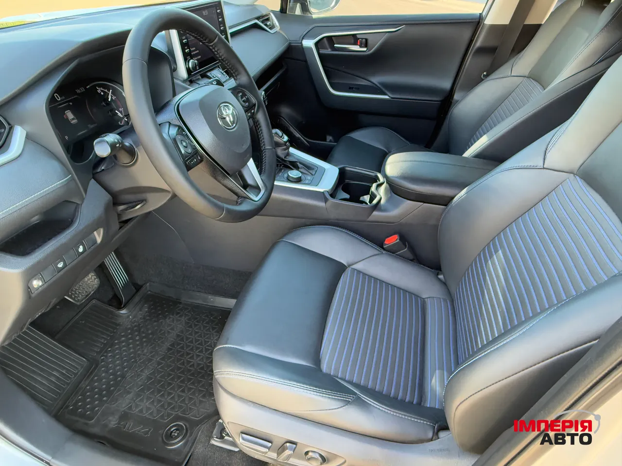 Toyota RAV4 - фото 47