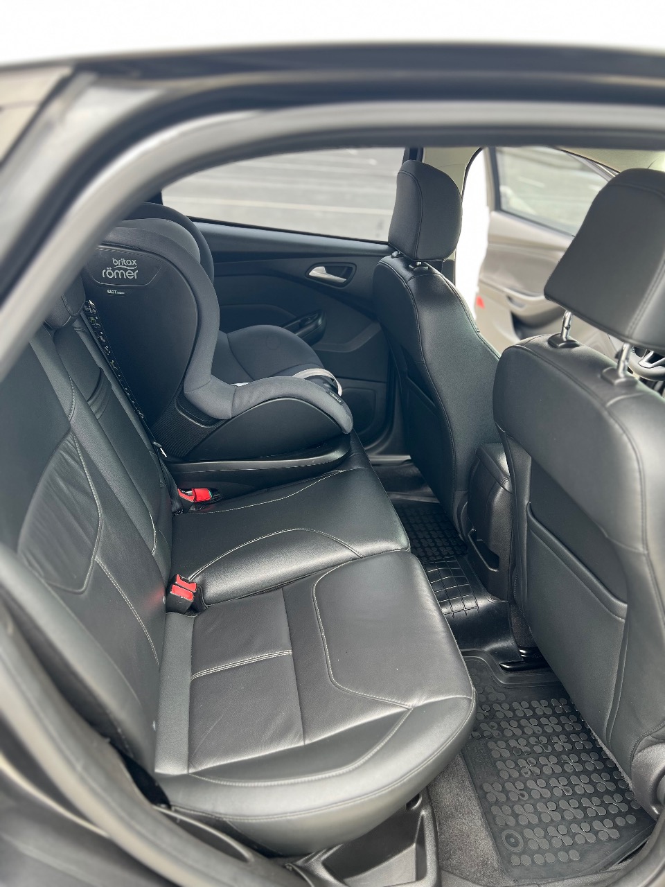 Ford Focus - фото 12