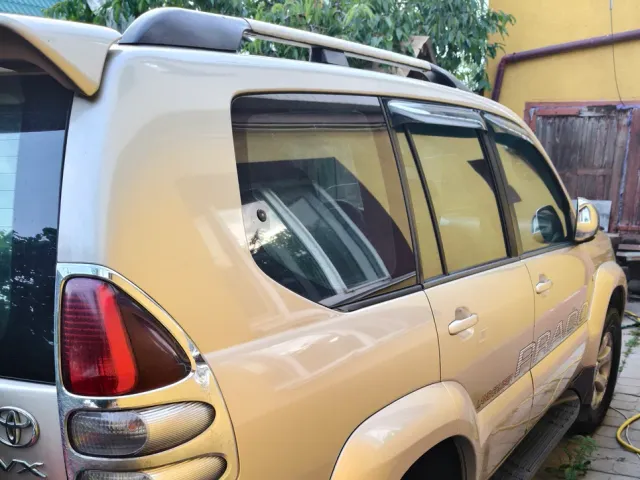 Toyota Land Cruiser Prado - фото 2