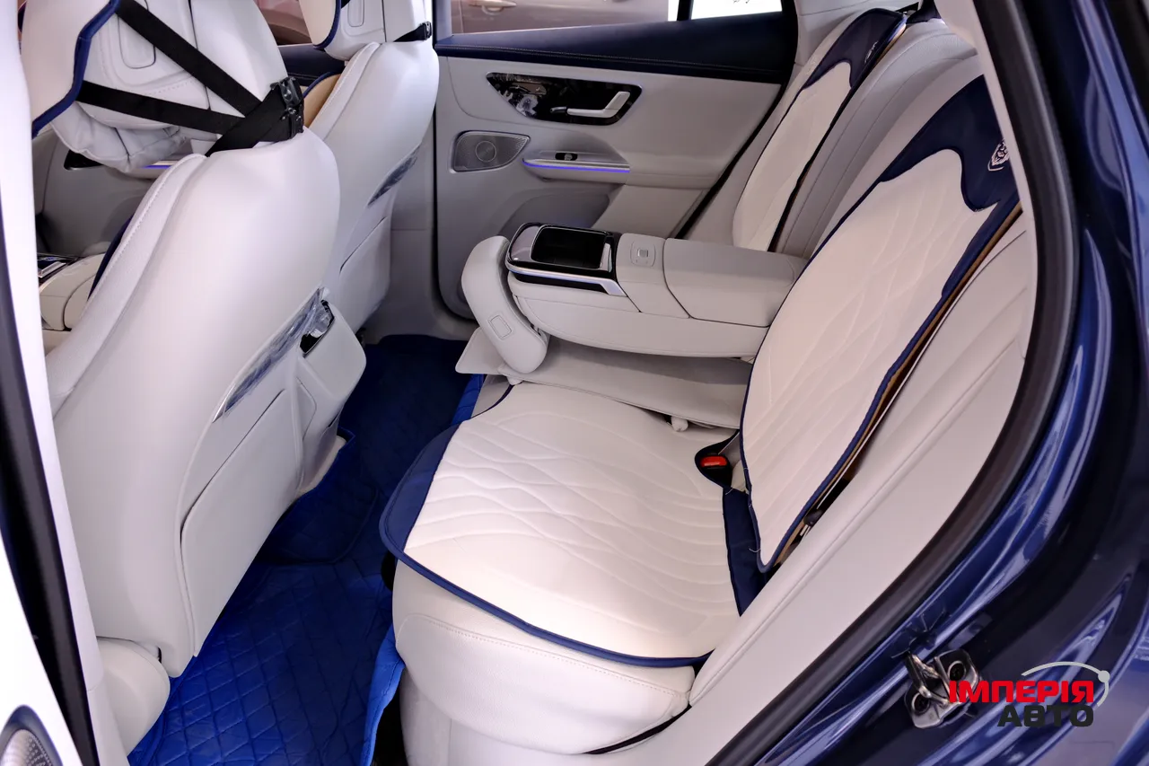 Mercedes-Benz EQE SUV - фото 8