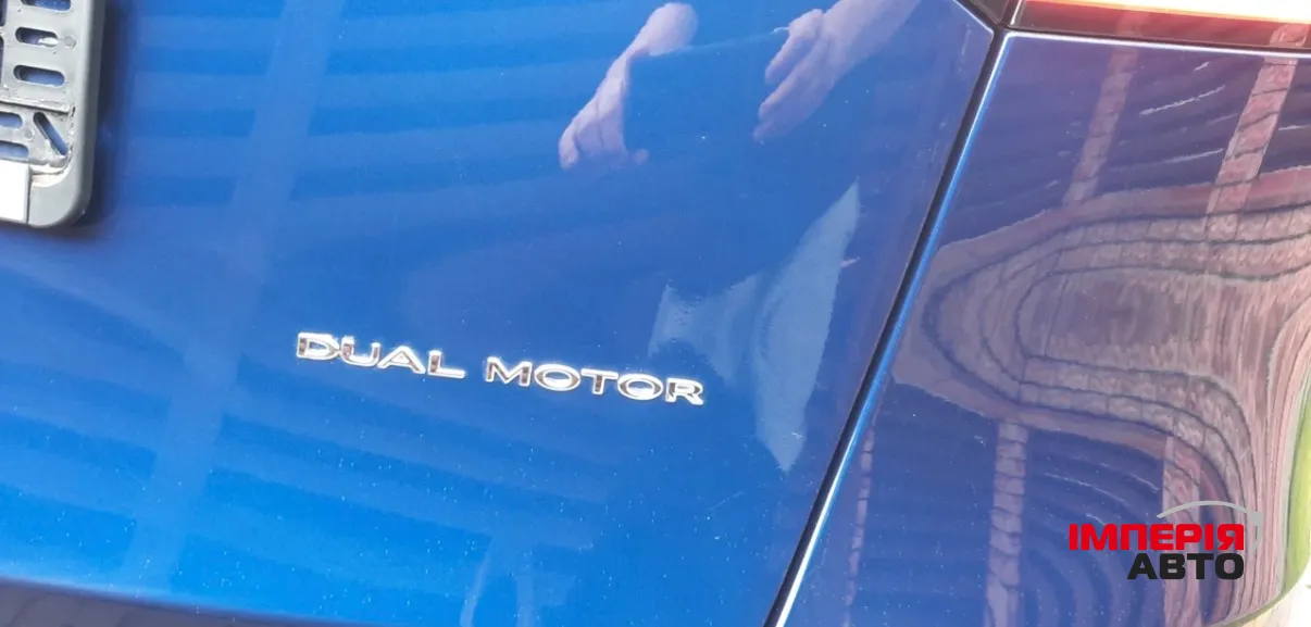 Tesla Model Y - фото 13